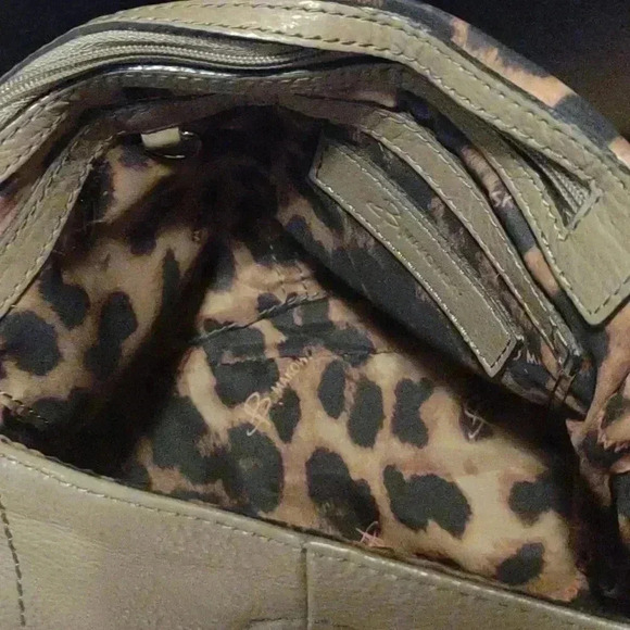 B Makowsky leather purse dark tan - Picture 8 of 11